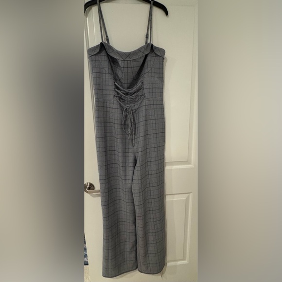 Reformation Cameran Jumpsuit - 12 - Picture 4 of 8